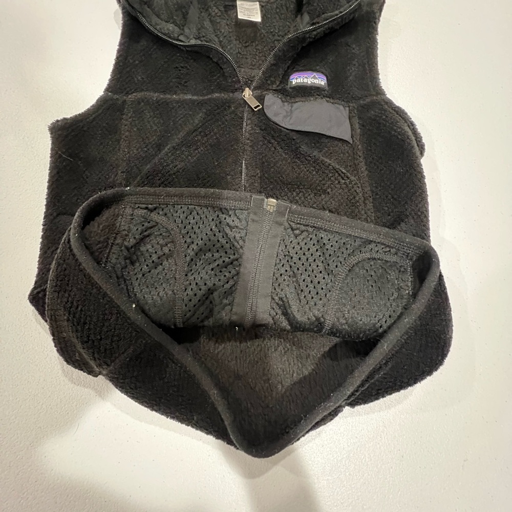 Patagonia women’s Black Zip-Up Vest XS NWOT - Picture 7 of 10